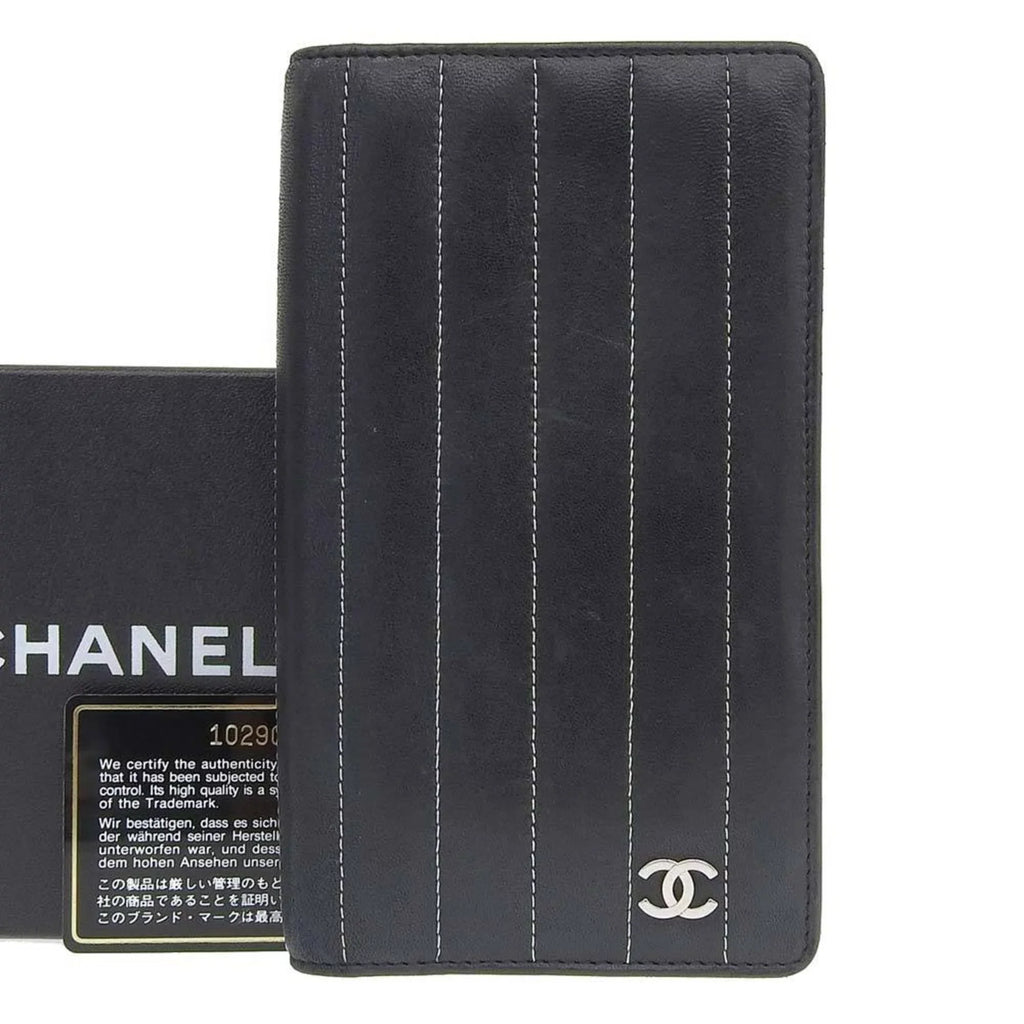 10 A30043 (Good). Pre-Owned Chanel CHANEL Mademoiselle Line Coco Mark Logo Stripe Long Wallet No
