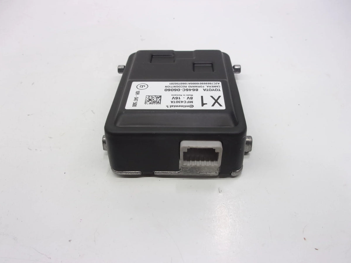 Pre-Owned 2019  Camry Forward View Lane Departure Camera ID 8646C-06060 OEM (Good)